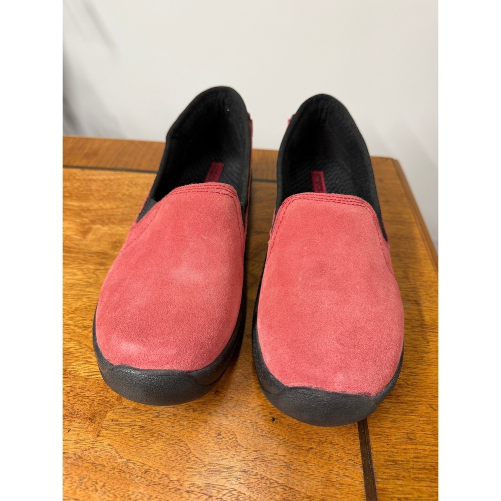 Crocs Womens 11 Red Suede Quilted Slip On Loafers Flats Shoes Walking Sneakers‎